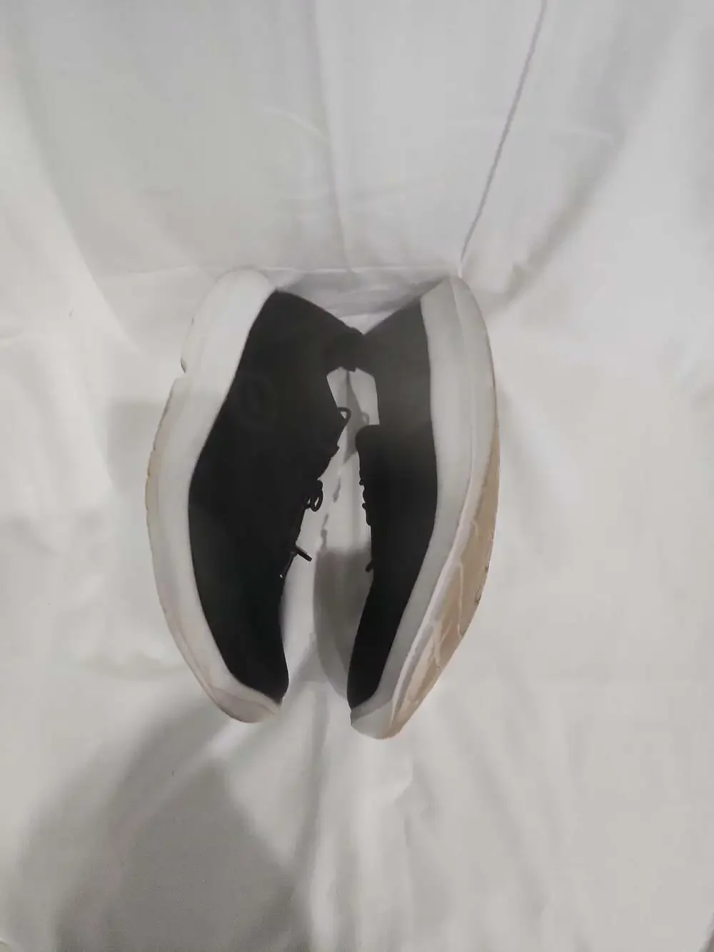 OOFOS gently used